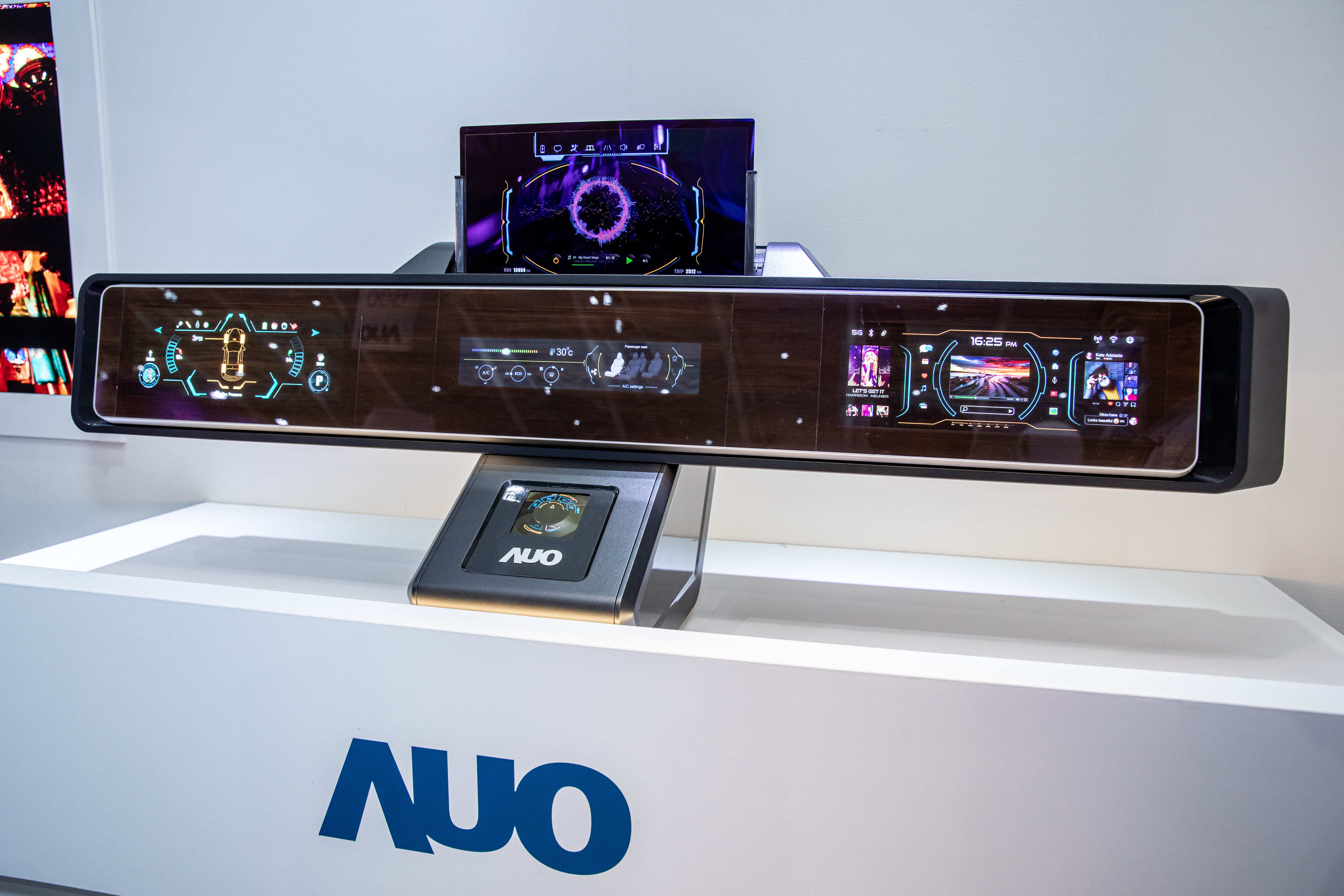 ���_�ɒ�ʽMicro LED�@ʾ����(d��o)���ǻ�܇œ�O(sh��)Ӌ���܉�������չ�_�c���գ�׌܇œ���и���Ŀ��g�\�Ï��ԣ������l(f��)�]Micro LED�ɓϿɏ����ă�(y��u)������