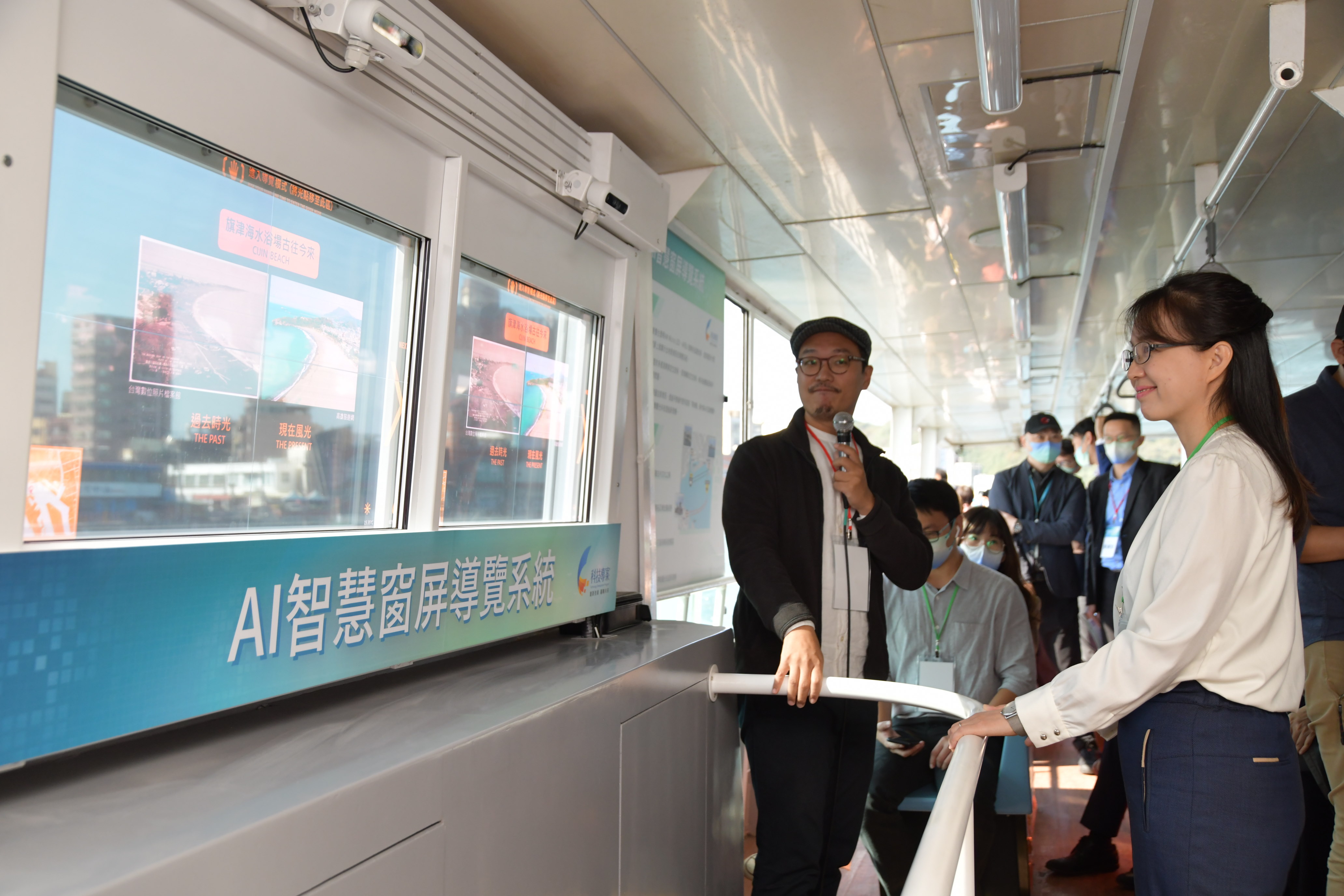 �����ہ���������͸��Micro LED�ǻ۴� ����۶�����w�֮��